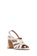 Kadın Krem Bilekten Tokalı Desenli Kalın Topuklu Deri Sandalet | Derimod Kadın Krem Bilekten Tokalı Desenli Kalın Topuklu Deri Sandalet | Derimod