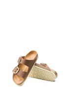 Birkenstock Kadın Kahverengi Deri Çift Tokalı Arizona Big Buckle Terlik | Derimod Birkenstock Kadın Kahverengi Deri Çift Tokalı Arizona Big Buckle Terlik | Derimod