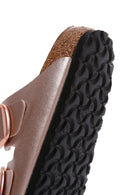 Birkenstock Kadın Bakır Deri Arizona BB Metallic Tokalı Terlik | Derimod Birkenstock Kadın Bakır Deri Arizona BB Metallic Tokalı Terlik | Derimod