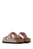 Birkenstock Kadın Bakır Deri Arizona BB Metallic Tokalı Terlik | Derimod Birkenstock Kadın Bakır Deri Arizona BB Metallic Tokalı Terlik | Derimod