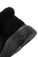 Skechers Kadın Siyah Max Cushioning Süet Deri Kalın Tabanlı Casual Bot | Derimod Skechers Kadın Siyah Max Cushioning Süet Deri Kalın Tabanlı Casual Bot | Derimod