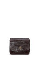 Woman Burgundy Croc-Embossed Crossbody Bag | Derimod Woman Burgundy Croc-Embossed Crossbody Bag | Derimod