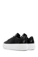 Kadın Siyah Bağcıklı Kalın Tabanlı Deri Sneaker | Derimod Kadın Siyah Bağcıklı Kalın Tabanlı Deri Sneaker | Derimod
