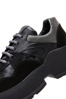 Kadın Siyah Deri Süet Detaylı Kalın Tabanlı Sneaker | Derimod Kadın Siyah Deri Süet Detaylı Kalın Tabanlı Sneaker | Derimod
