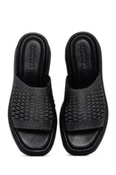 Kadın Siyah Metalik Deri Comfort Terlik | Derimod Kadın Siyah Metalik Deri Comfort Terlik | Derimod