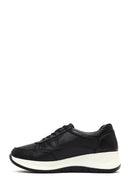 Kadın Siyah Bağcıklı Kalın Tabanlı Deri Sneaker | Derimod Kadın Siyah Bağcıklı Kalın Tabanlı Deri Sneaker | Derimod