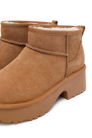 Woman Tan Thick-Soled Furry Suede Leather Teddy Bot | Derimod Woman Tan Thick-Soled Furry Suede Leather Teddy Bot | Derimod