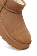Woman Tan Thick-Soled Furry Suede Leather Teddy Bot | Derimod Woman Tan Thick-Soled Furry Suede Leather Teddy Bot | Derimod