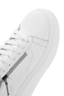 Kadın Beyaz Fermuarlı Bağcıklı Kalın Tabanlı Deri Sneaker | Derimod Kadın Beyaz Fermuarlı Bağcıklı Kalın Tabanlı Deri Sneaker | Derimod