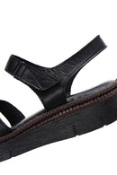 Kadın Siyah Bilekten Bantlı Kalın Tabanlı Deri Comfort Sandalet | Derimod Kadın Siyah Bilekten Bantlı Kalın Tabanlı Deri Comfort Sandalet | Derimod