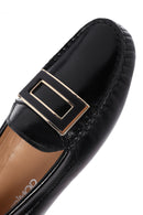 Kadın Siyah Rugan Deri Tokalı Loafer | Derimod Kadın Siyah Rugan Deri Tokalı Loafer | Derimod