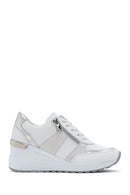 Kadın Beyaz Dolgu Topuklu Yandan Fermuarlı Deri Sneaker | Derimod Kadın Beyaz Dolgu Topuklu Yandan Fermuarlı Deri Sneaker | Derimod