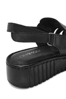 Kadın Siyah Kalın Tabanlı Deri Comfort Sandalet | Derimod Kadın Siyah Kalın Tabanlı Deri Comfort Sandalet | Derimod