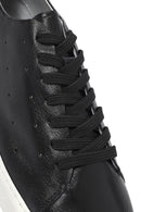 Erkek Siyah Bağcıklı Kalın Tabanlı Deri Sneaker | Derimod Erkek Siyah Bağcıklı Kalın Tabanlı Deri Sneaker | Derimod