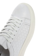 Erkek Beyaz Bağcıklı Kalın Tabanlı Deri Sneaker | Derimod Erkek Beyaz Bağcıklı Kalın Tabanlı Deri Sneaker | Derimod