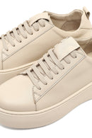 Kadın Bej Bağcıklı Kalın Tabanlı Deri Sneaker | Derimod Kadın Bej Bağcıklı Kalın Tabanlı Deri Sneaker | Derimod