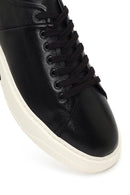 Erkek Siyah Bağcıklı Kalın Tabanlı Deri Sneaker | Derimod Erkek Siyah Bağcıklı Kalın Tabanlı Deri Sneaker | Derimod