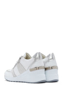 Kadın Beyaz Dolgu Topuklu Yandan Fermuarlı Deri Sneaker | Derimod Kadın Beyaz Dolgu Topuklu Yandan Fermuarlı Deri Sneaker | Derimod