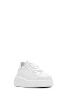 Kadın Beyaz Bağcıklı Kalın Tabanlı Deri Sneaker | Derimod Kadın Beyaz Bağcıklı Kalın Tabanlı Deri Sneaker | Derimod