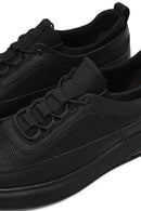 Erkek Siyah Bağcıklı Kalın Tabanlı Deri Sneaker | Derimod Erkek Siyah Bağcıklı Kalın Tabanlı Deri Sneaker | Derimod