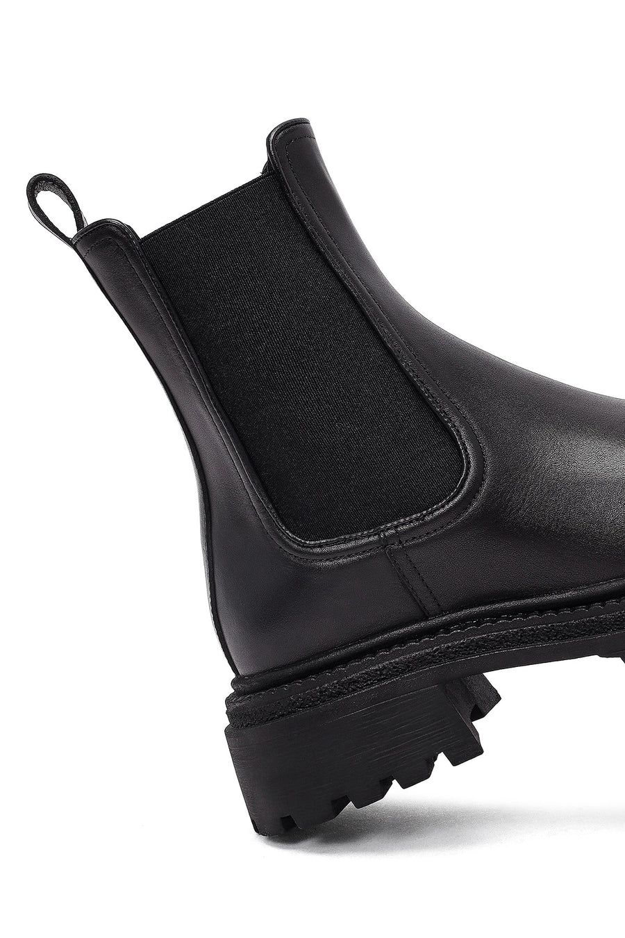 Woman Black Thick-Soled Leather Chelsea Boots