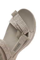 Skechers Women's Beige D'lux Walker - Pretty Field Chunky Sole Sandal | Derimod