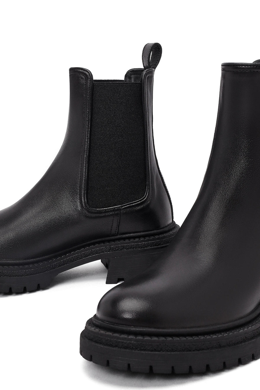 Woman Black Thick-Soled Leather Chelsea Boots