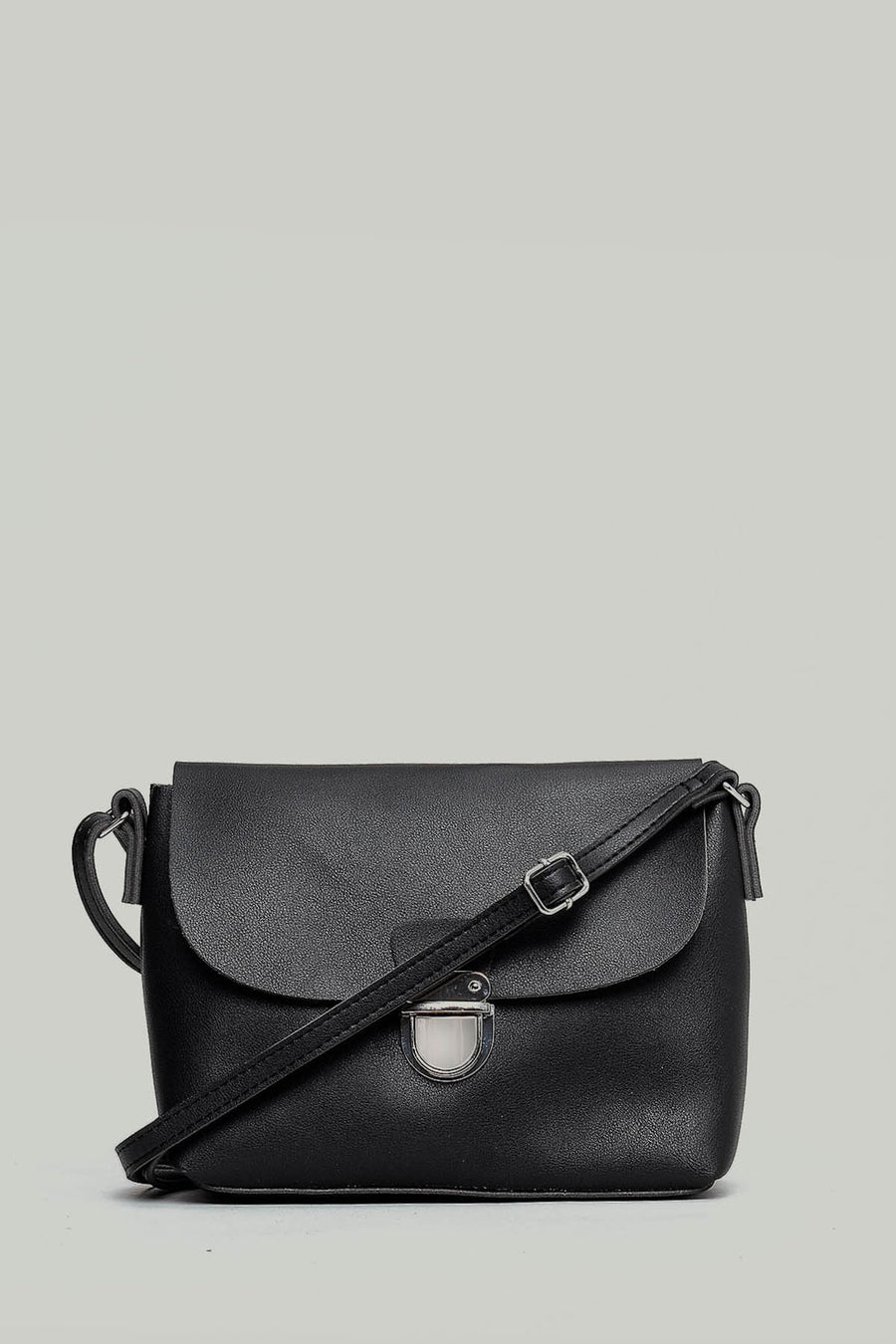 Black Women's Crossbody Bag 18SBD274018 | Derimod