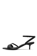 Kadın Siyah Bilekten Tokalı İnce Kısa Topuklu Sandalet | Derimod