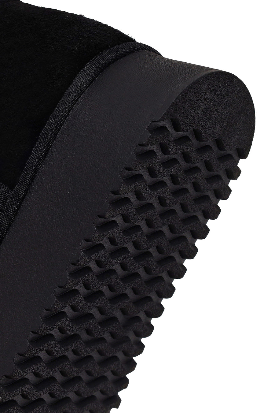 Woman Black Thick-Soled Suede Teddy Boots
