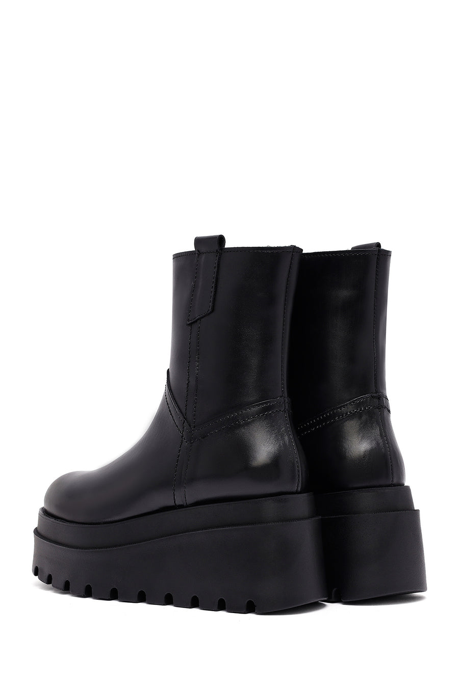 Woman Black Zip Closure Thick-Soled Leather Boots