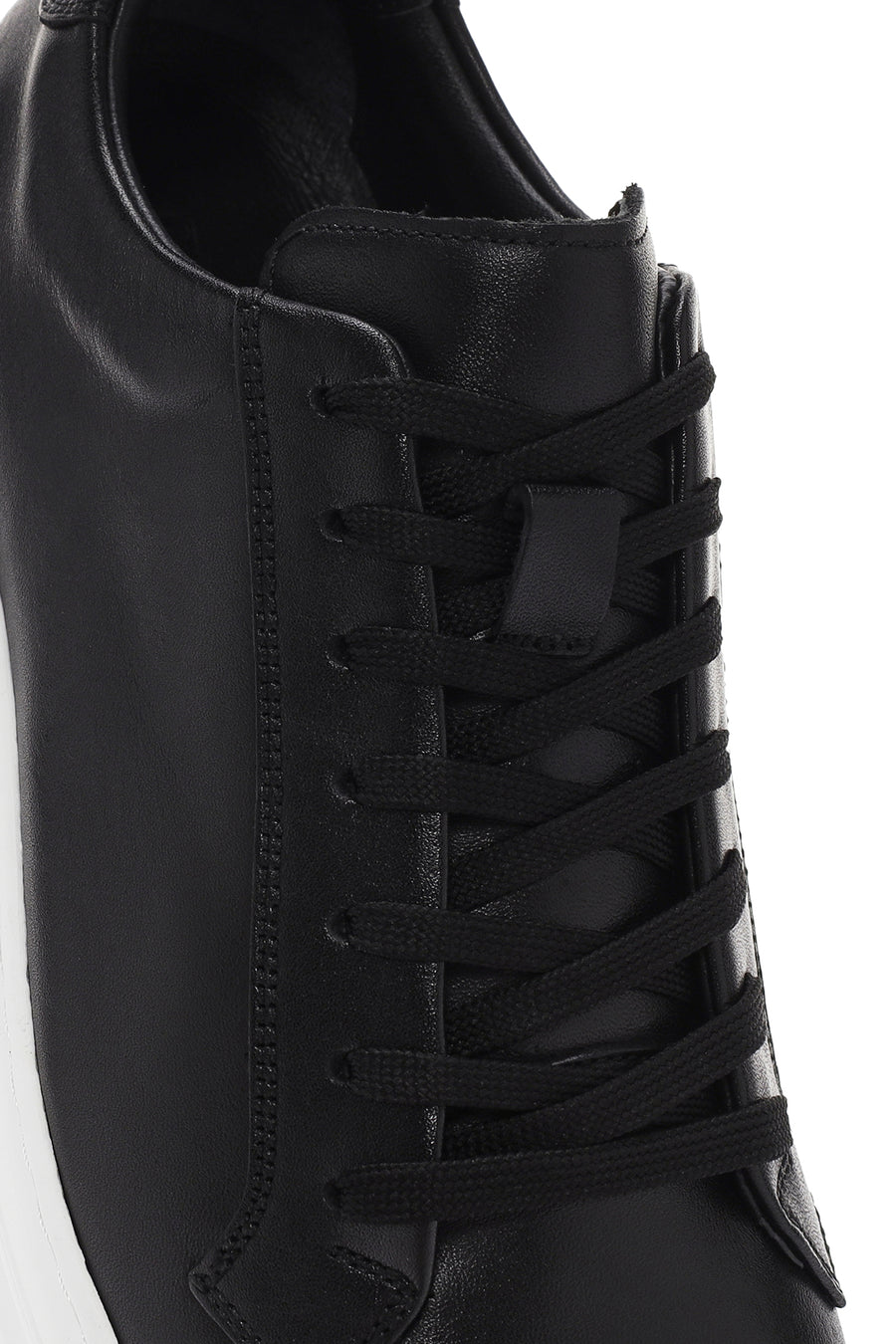 Men's Black Lace-up Leather Sneaker