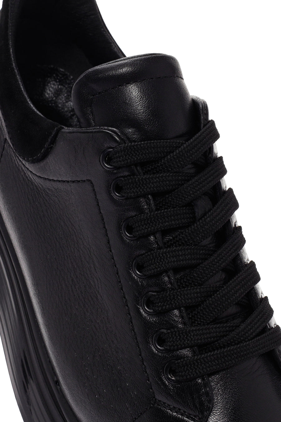 Erkek Siyah Bağcıklı Kalın Tabanlı Deri Sneaker