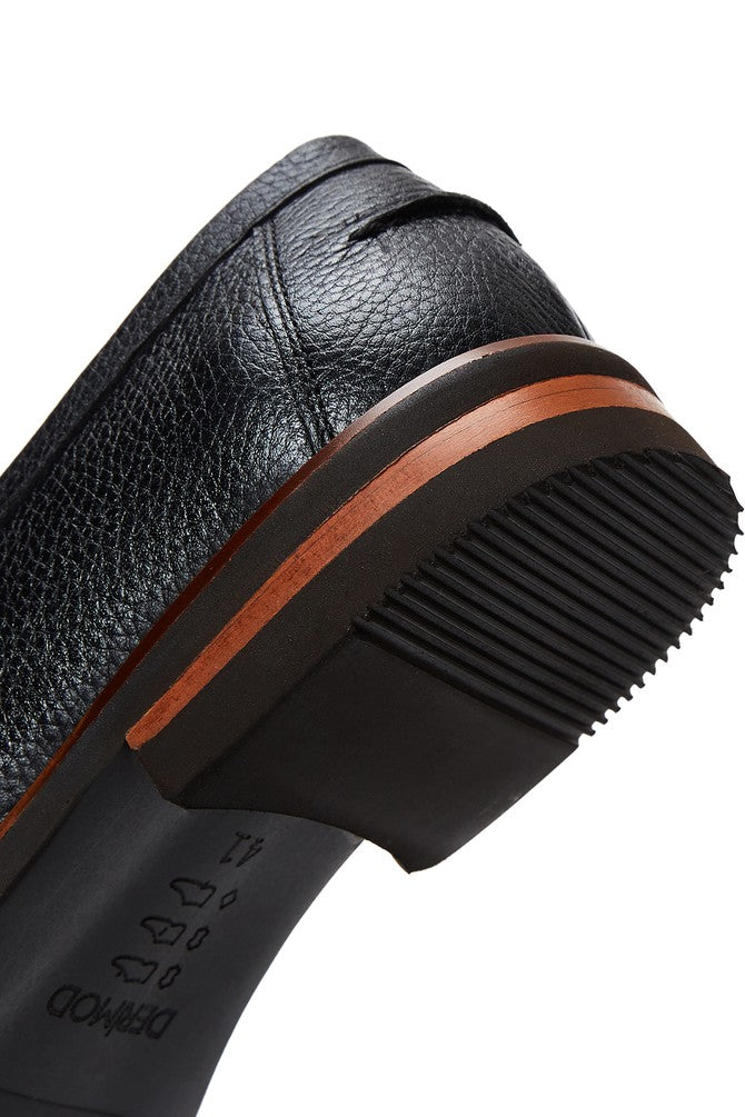 Men's Black Leather Casual Loafer