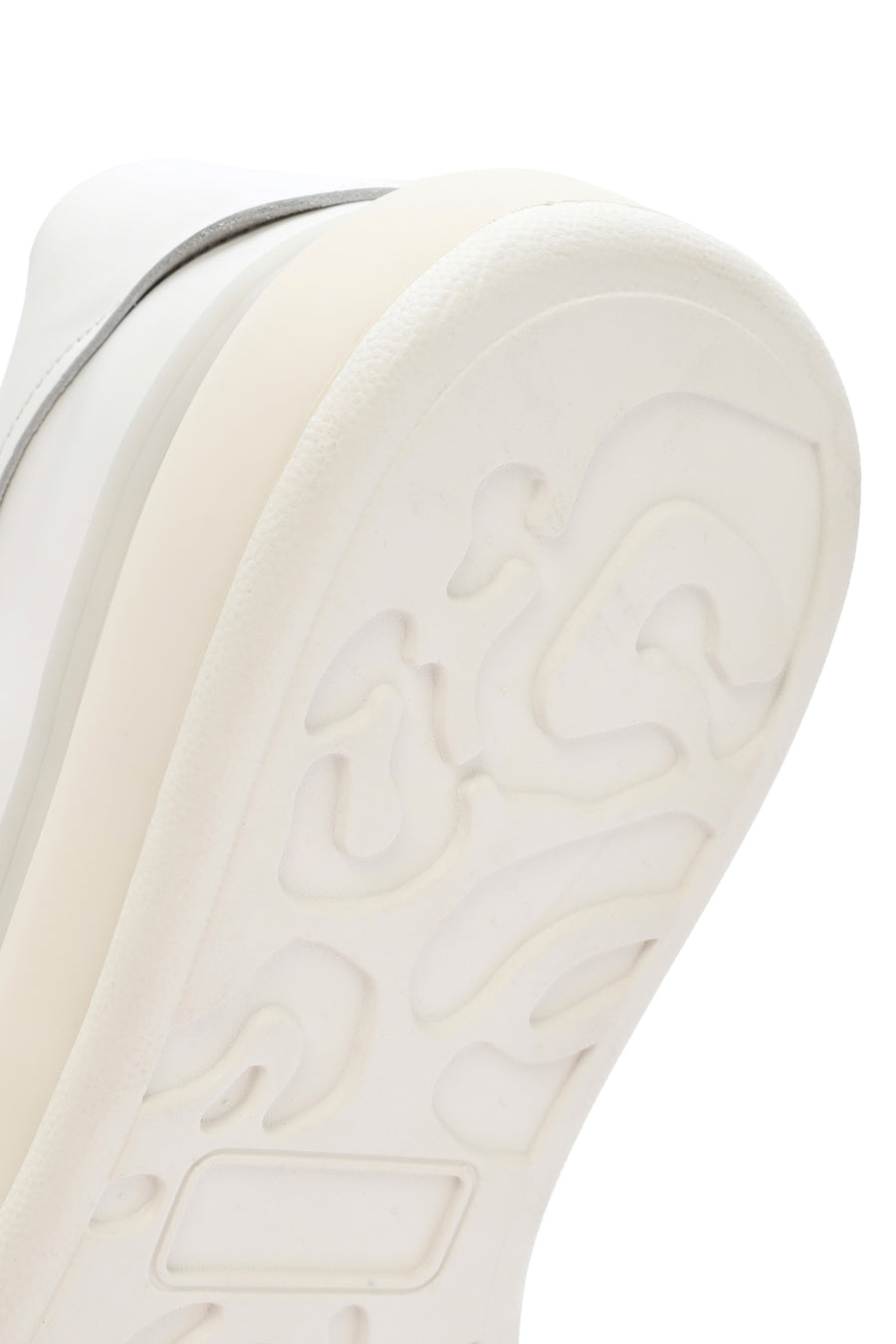 
Men's White Thick Sole Lace-Up Leather Sneaker
