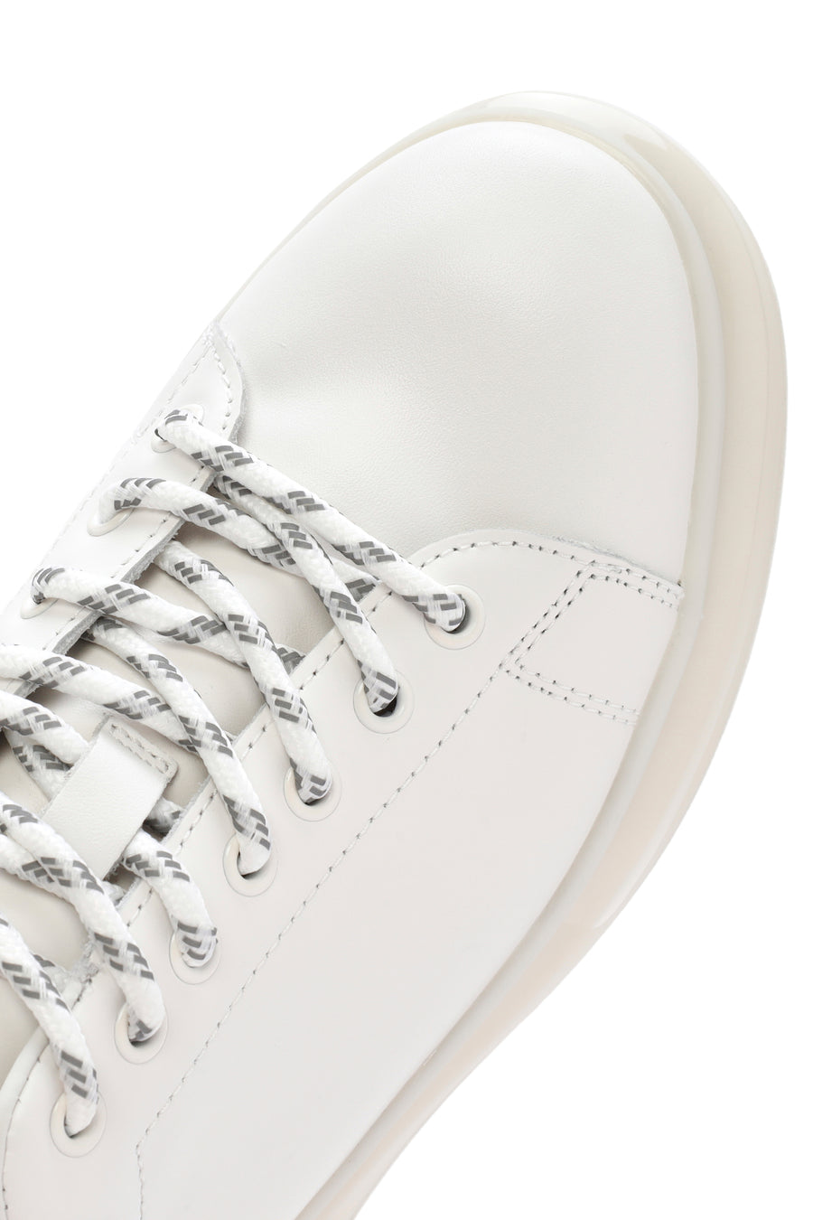 
Men's White Thick Sole Lace-Up Leather Sneaker
