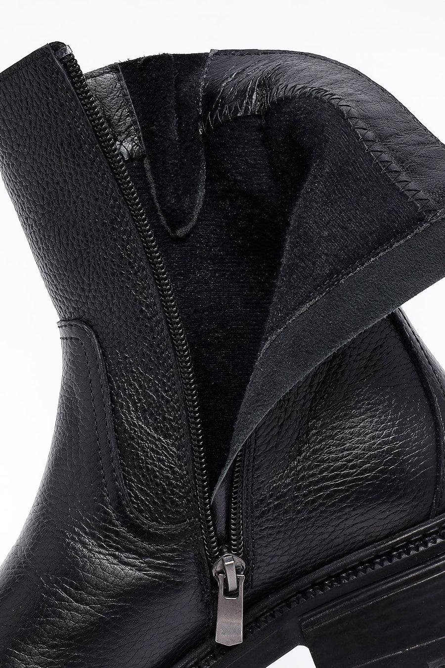 Woman Black Thick-Soled Leather Boots