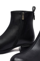 Woman Black Zip Closure Boots | Derimod
