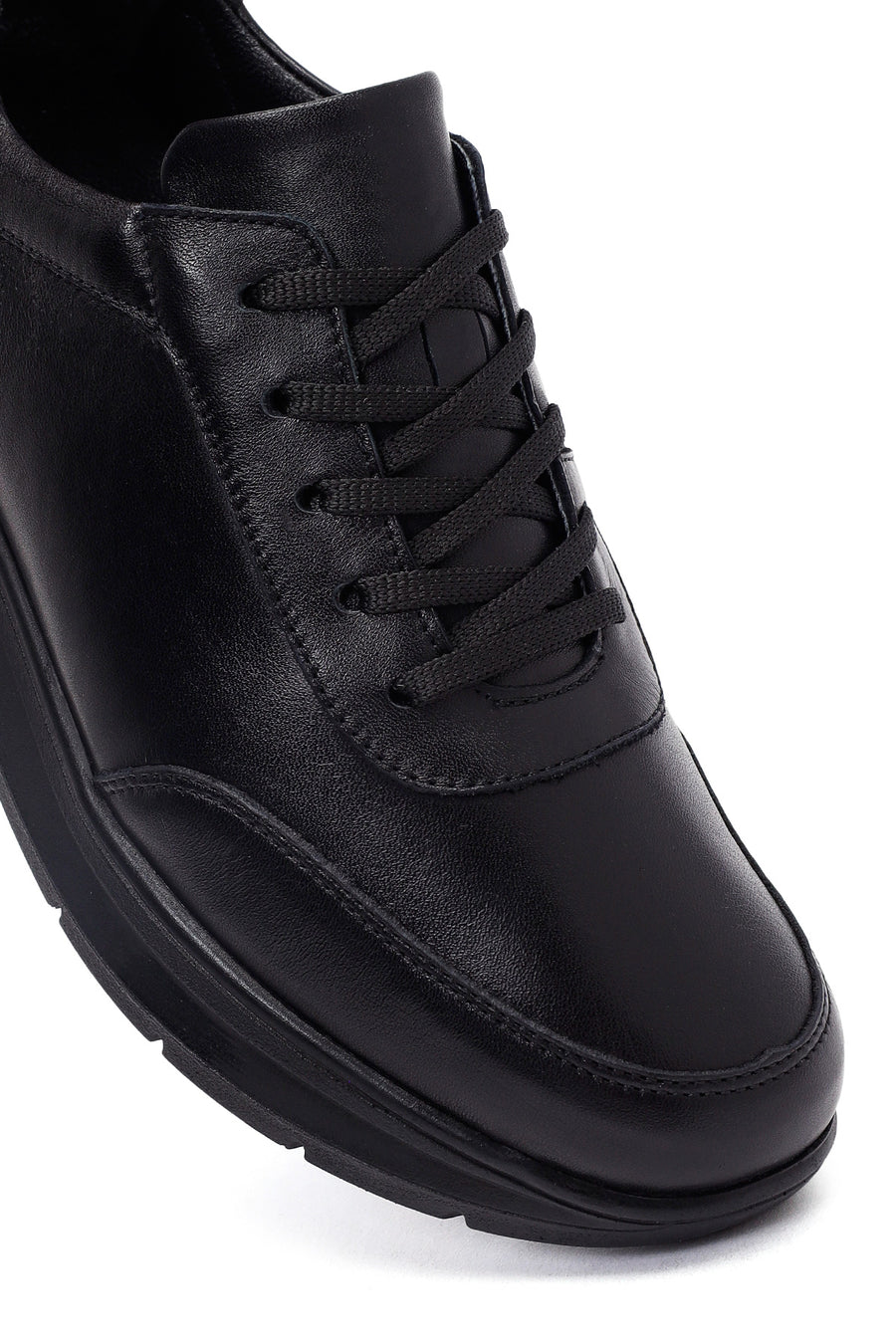 Woman Black Lace-Up Thick Sole Leather Sneakers