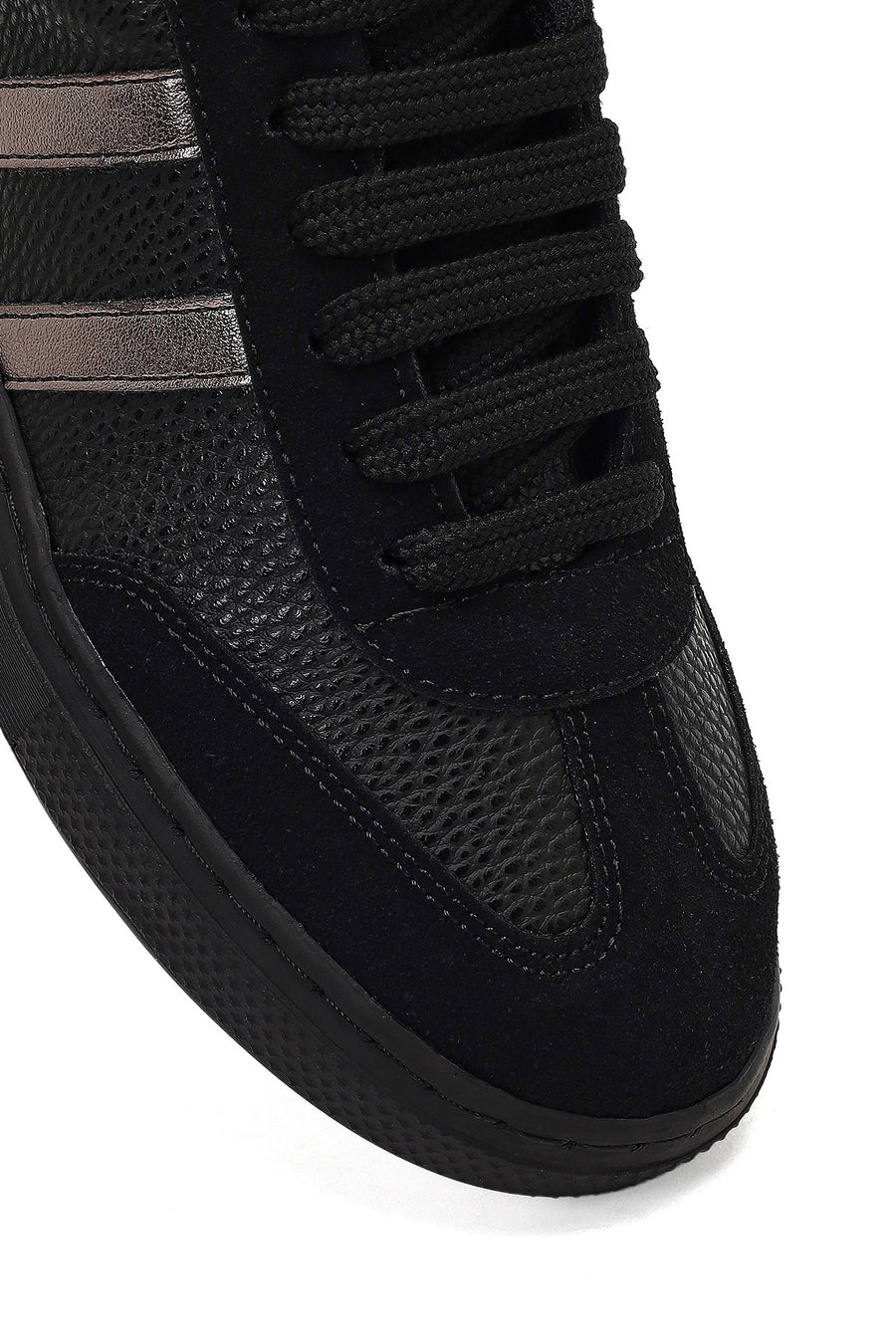 Women's Black Lace-Up Thick-Soled Sneaker
