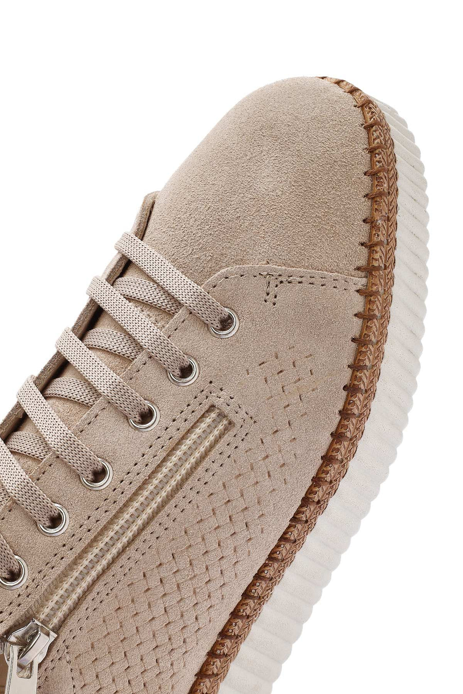 Kadın Bej Bağcıklı Kalın Tabanlı Süet Deri Sneaker