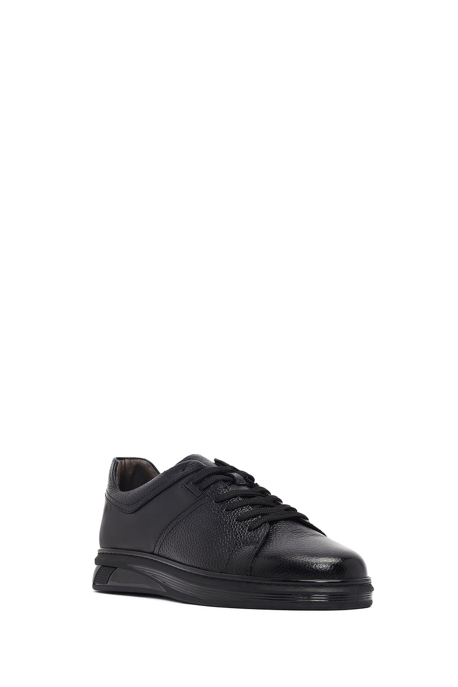 Men's Black Lace-Up Leather Sneaker