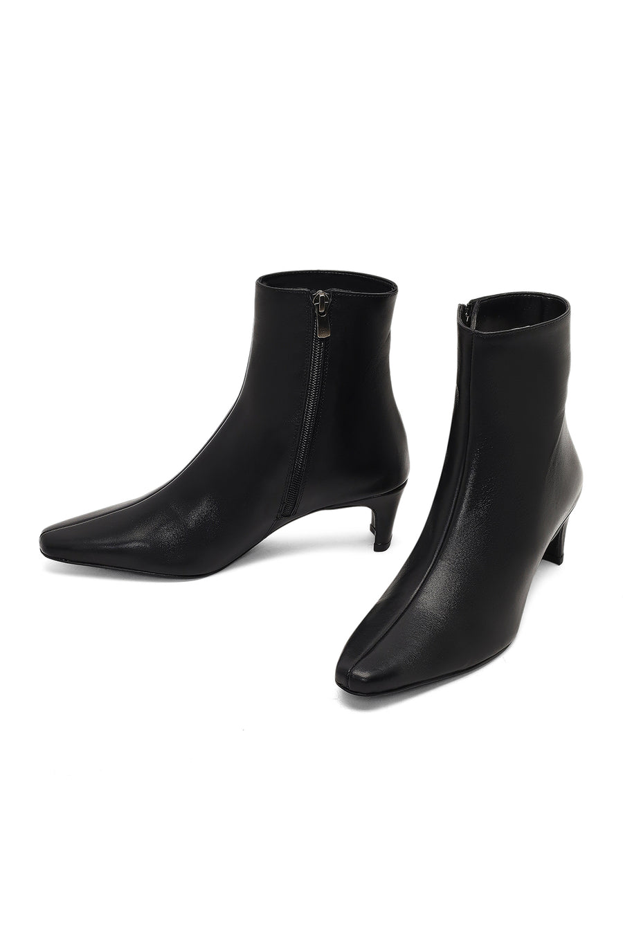 Women's Black Zippered Thick Heeled Leather Boot