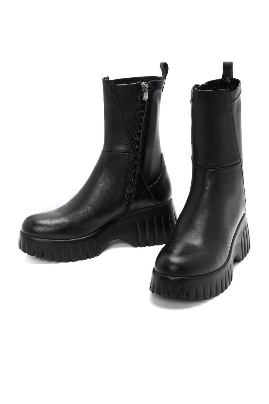 Woman Black Thick-Soled Zippered Leather Boat