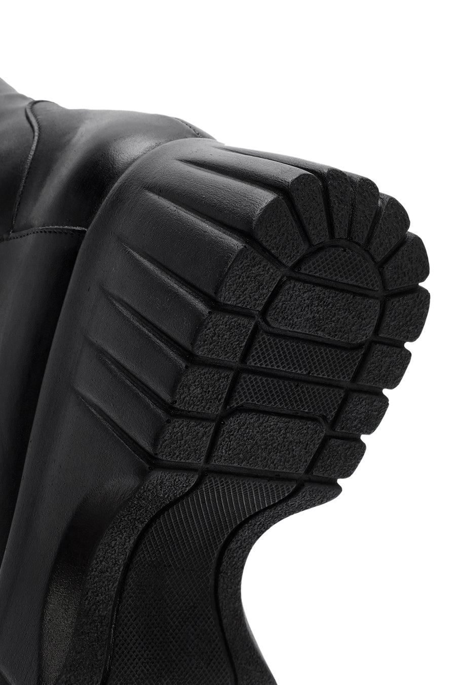 Woman Black Thick-Soled Zippered Leather Boat