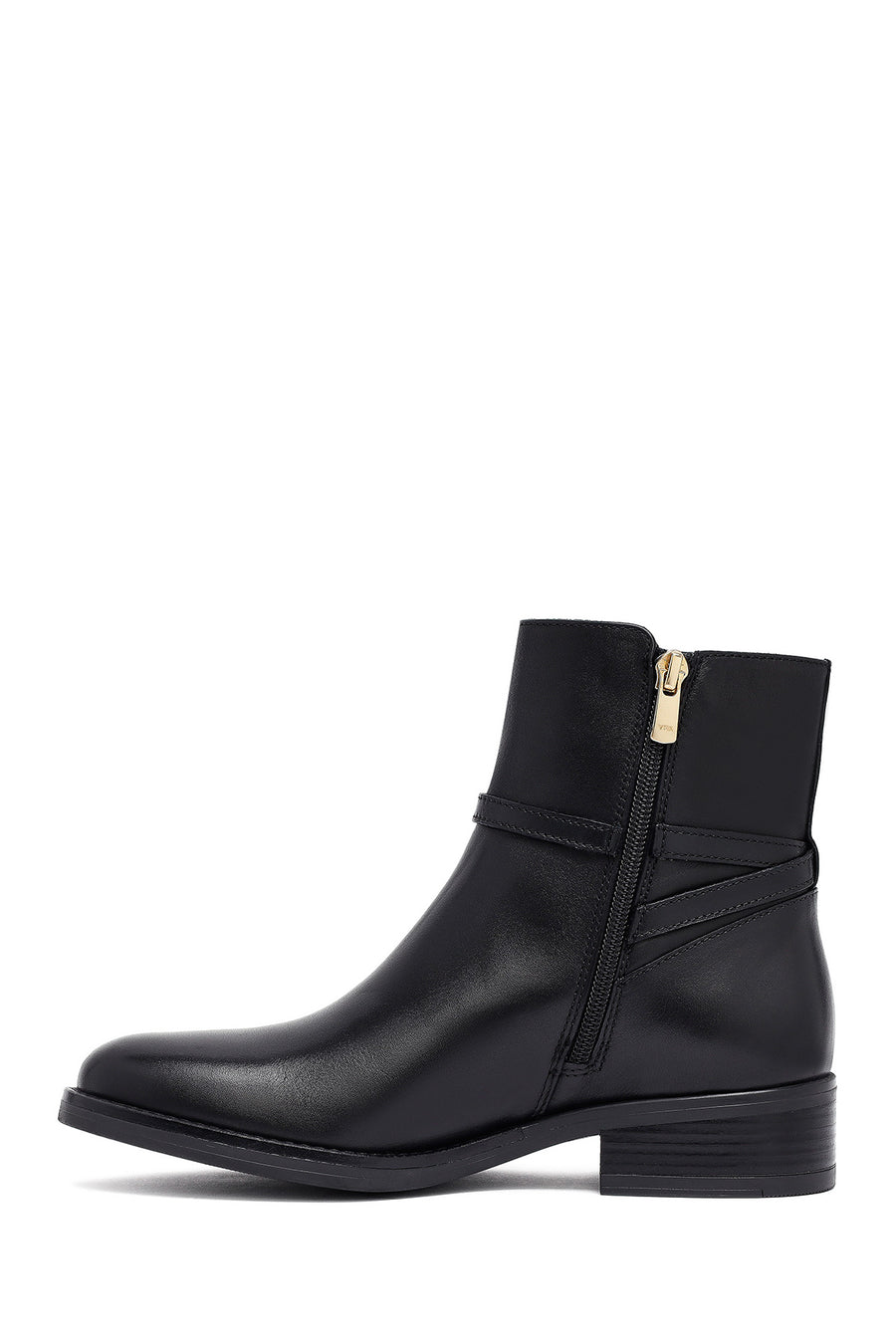 Woman Black Zippered Leather Boat