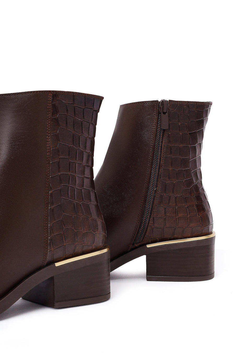 Women's Brown Zippered Short Thick Heeled Leather Boot