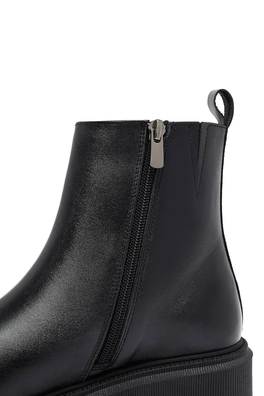 Woman Black Zip Closure Thick-Soled Leather Boots