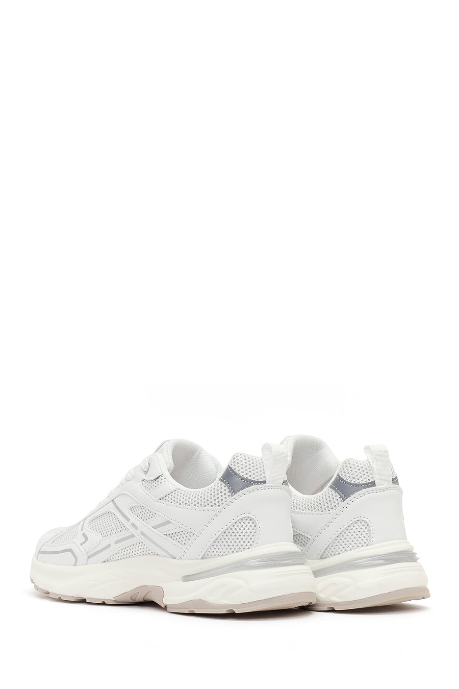 Kadın Beyaz Bağcıklı Kalın Tabanlı Sneaker