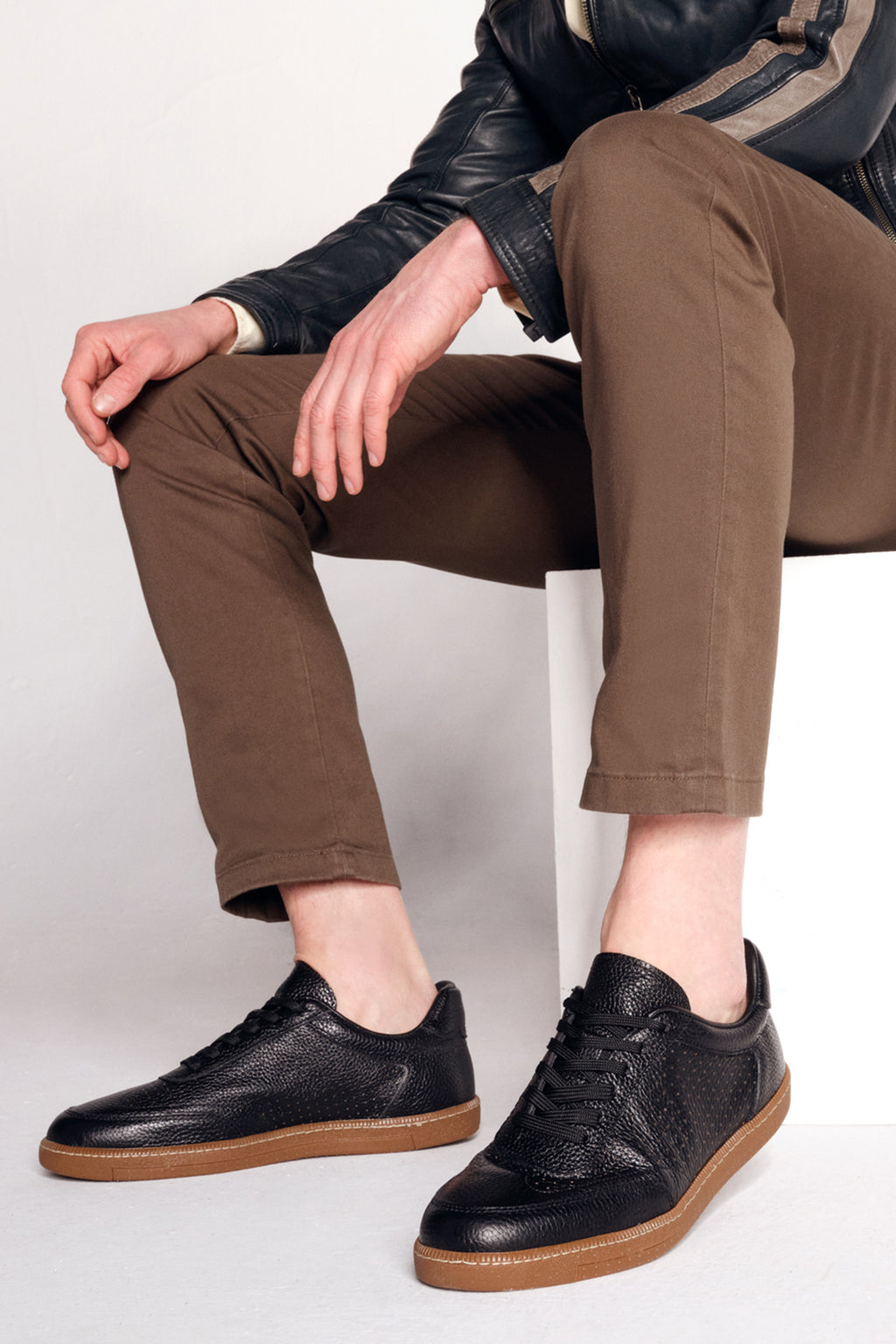 Erkek Siyah Bağcıklı Deri Sneaker